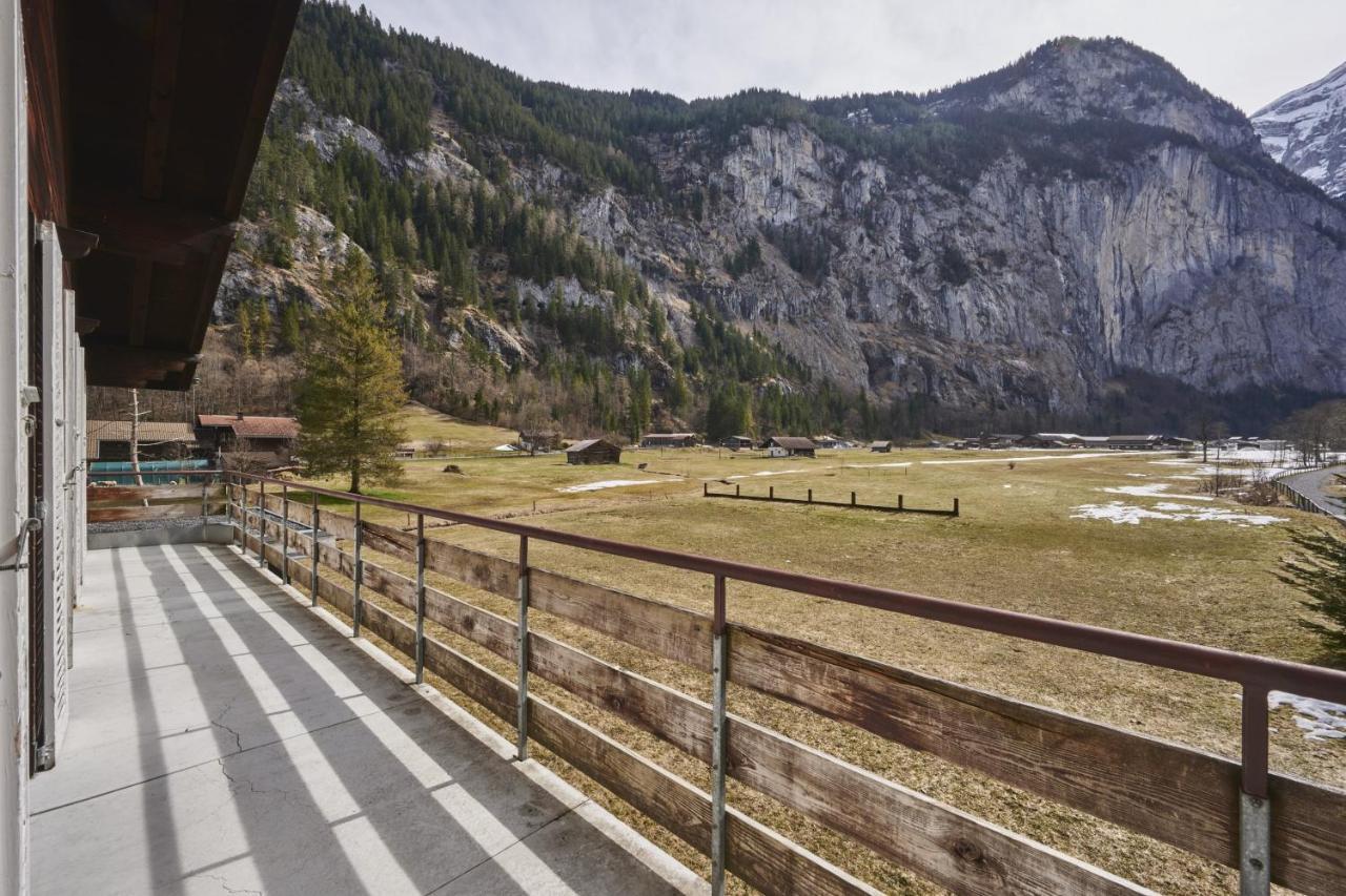 Alpine Base Hostel - Adults Only Lauterbrunnen Exterior photo