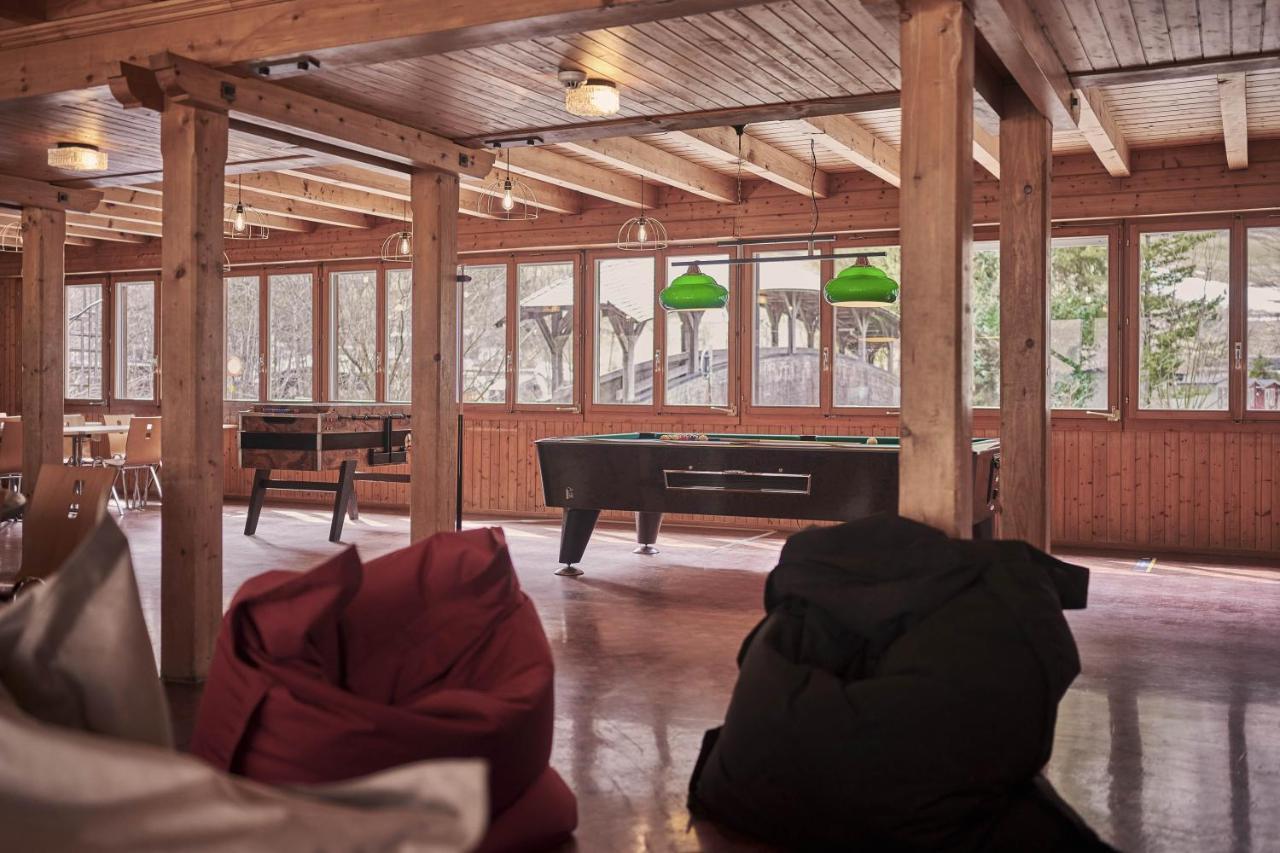 Alpine Base Hostel - Adults Only Lauterbrunnen Exterior photo